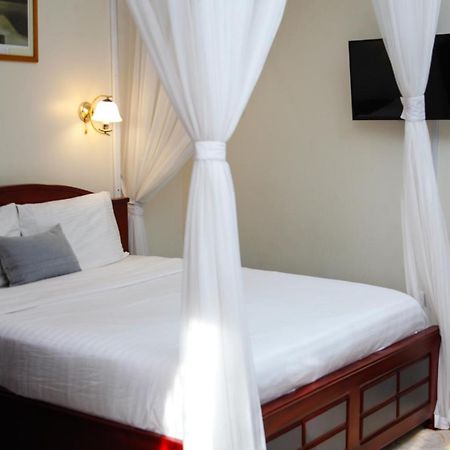Fred And Winnie Bnb Кампала Экстерьер фото